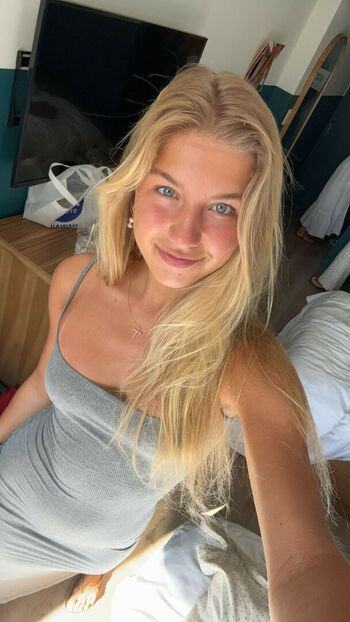 Aniela Leon