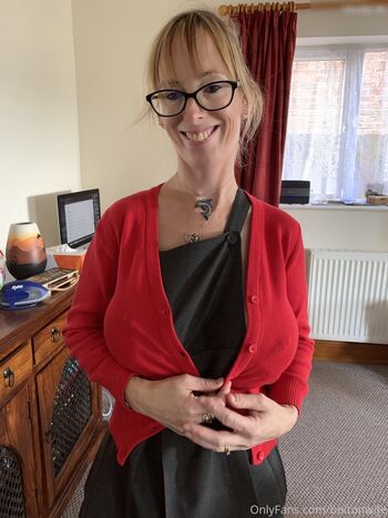 BoltOnWife