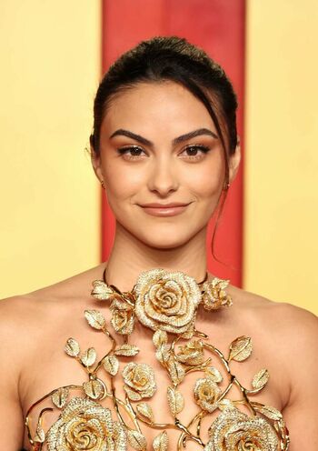 Camila Mendes