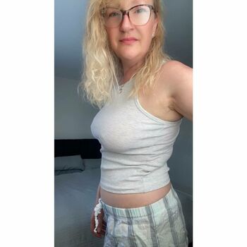 Milf Shelley