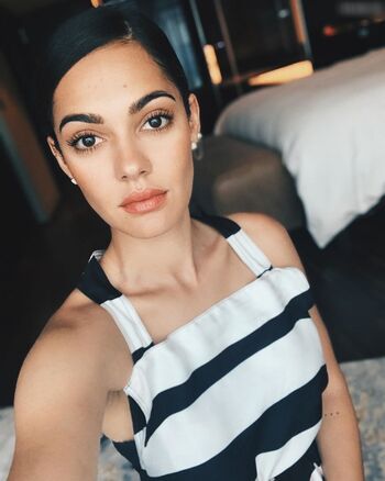 Nilam Farooq